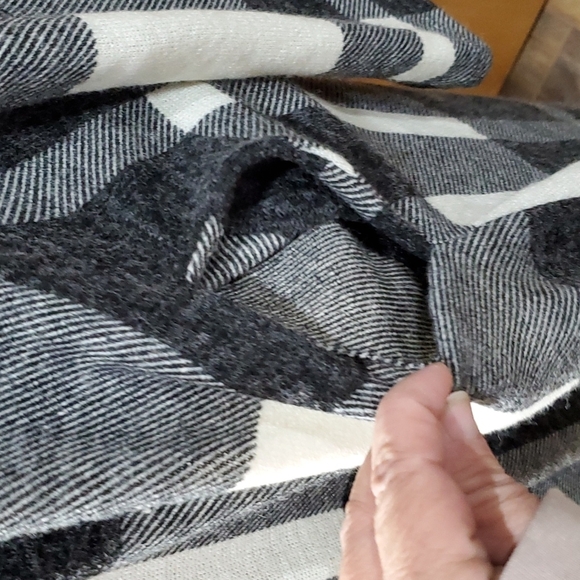 P & Rose soft tunic long sleeve pocket dress black Grey plaid - Picture 3 of 6